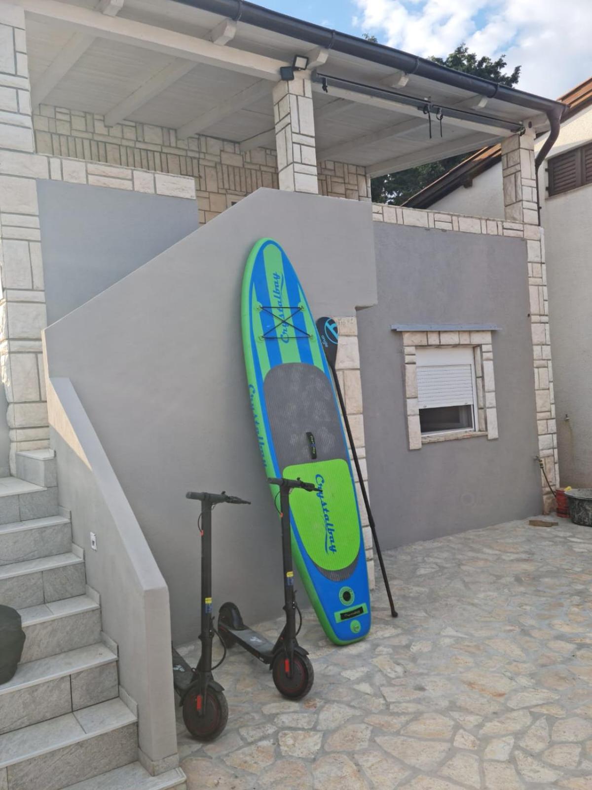 Apartment VI & La Electric Scooters Included Vir Exteriör bild